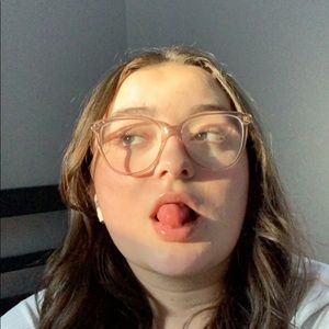 Meet your Posher, Léa